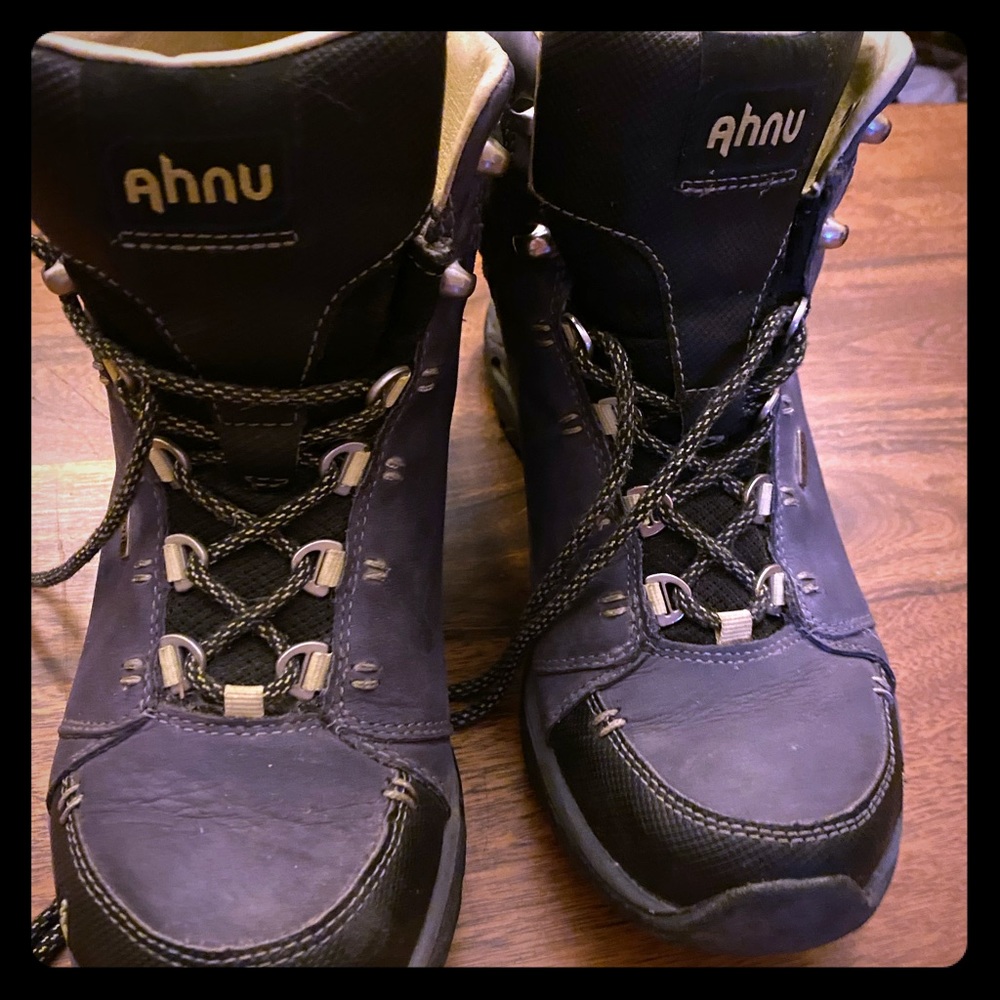 Ahnu Womens Hiking Boots